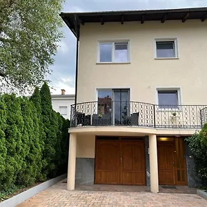 ** Pensión Emona Eslovenia